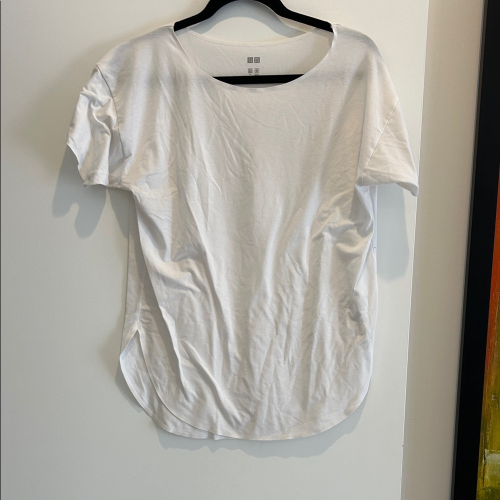 Uniqlo Women's Short Sleeve White Tee